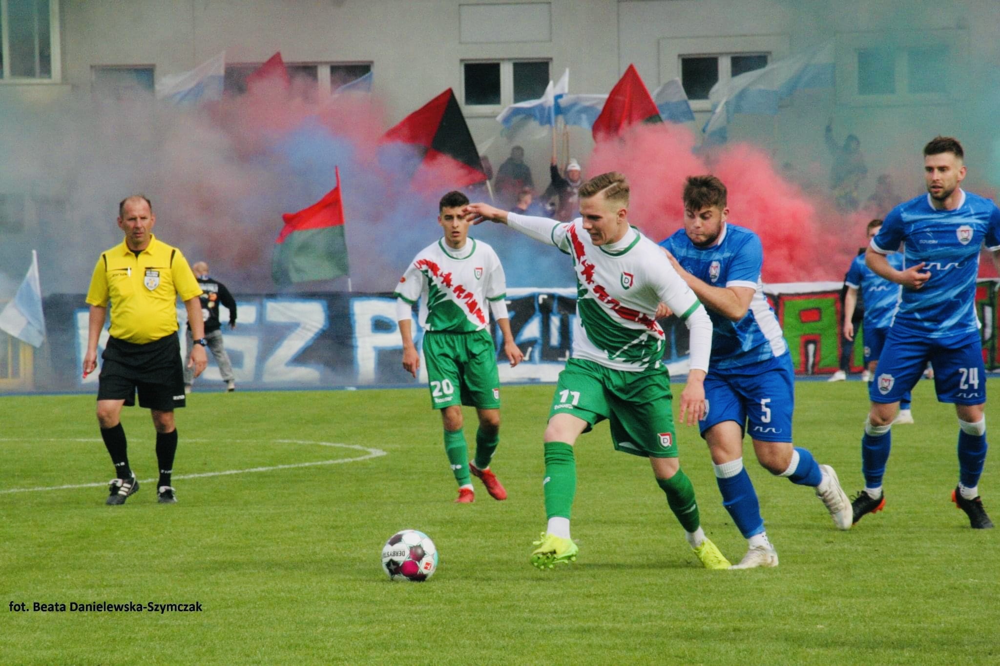 Read more about the article Piłkarskie święto i trzy punkty zostają w Szubinie! 