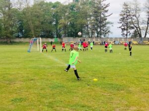 Read more about the article Raport młodzieżowy: zwycięstwa juniorów i żaków, młodzicy grali w Kcyni