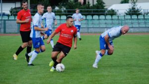 Read more about the article Przegrana Szubinianki w Białych Błotach…